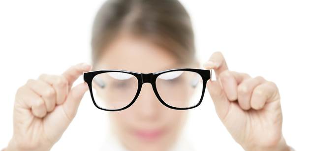 60% lidí na světě trpí oční vadou, ale pouze každý čtvrtý problém řeší 
